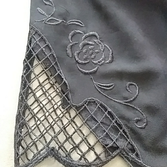 Shorts - Picture 4 of 5